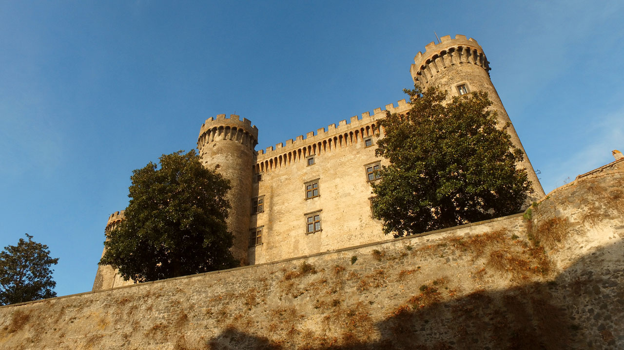 Bracciano Castle Countryside Pre Cruise Tour to Civitavecchia Transfer