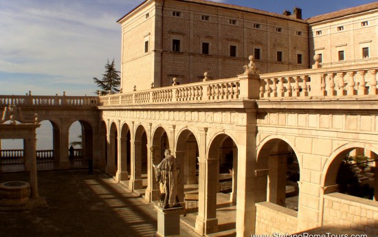Rome - Amalfi / Sorrento Transfer with Montecassino Abbey visit