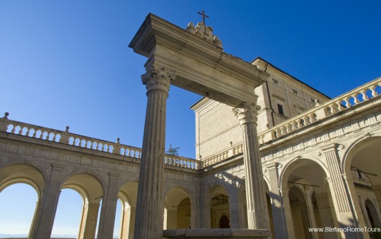 Italy abbeys monasteries tours from Rome