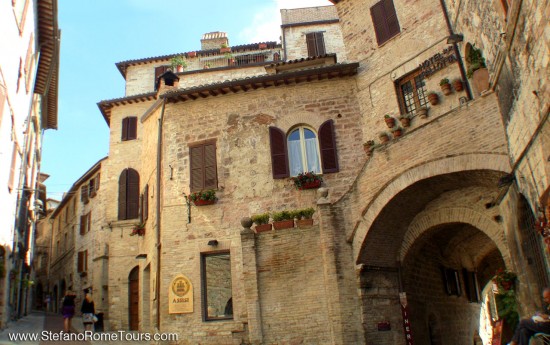 Day trips from Rome to assisi by car