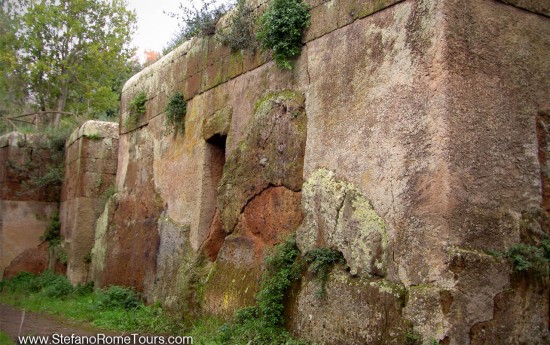 Cerveteri Etruscan Tombs tour from Rome in limo