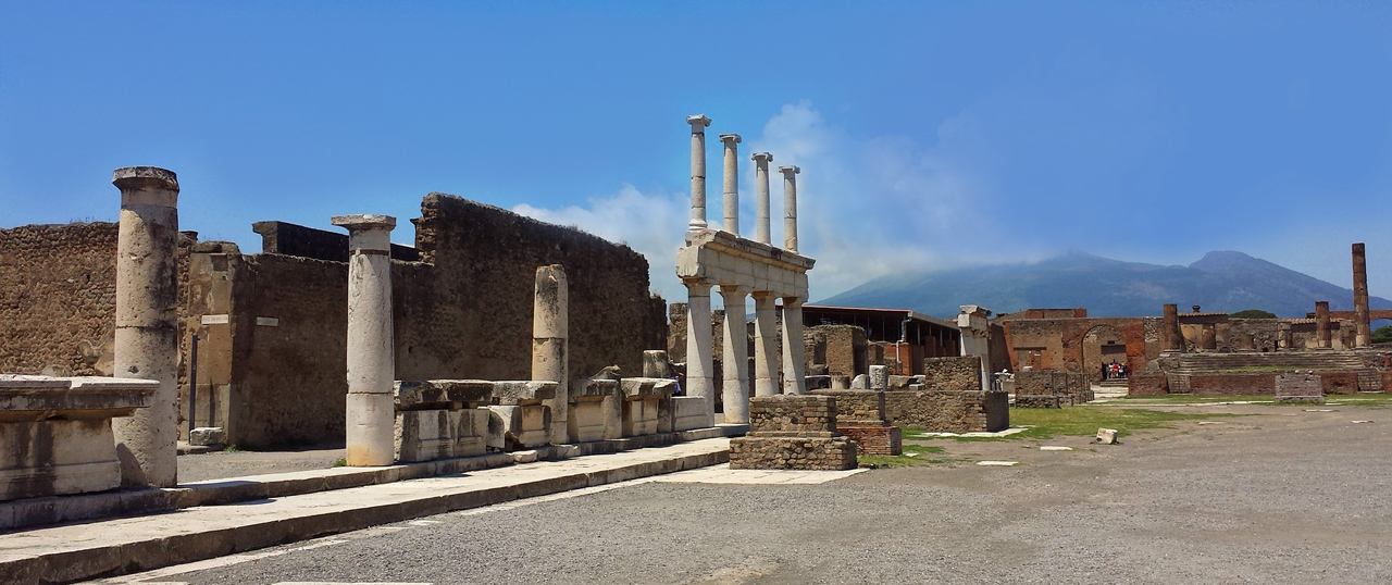 Rome to Amalfi Coast Sorrento Transfer with Pompeii Visit
