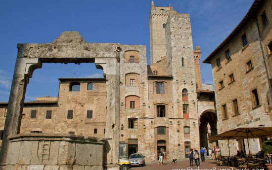 San Gimignano, Monteriggioni, Chianti wine tasting tours from Livorno shore excursions