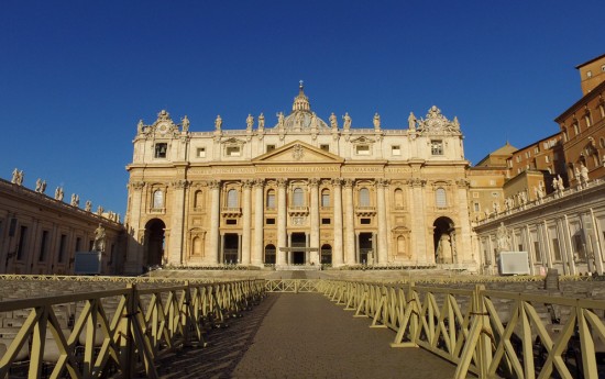 St Peter's Square La Dolce Vita Rome luxury tours from Civitavecchia