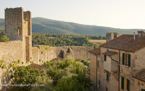 Day tours from Florence to Tuscany Monteriggioni Medieval town