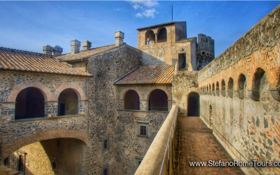 Bracciano Castle private tours from Cruise Port to Rome countryside