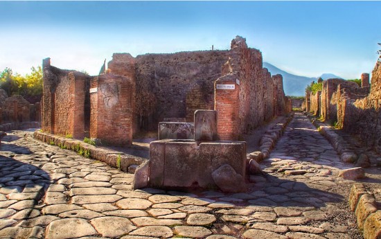 Private day tours from Rome to Pompeii