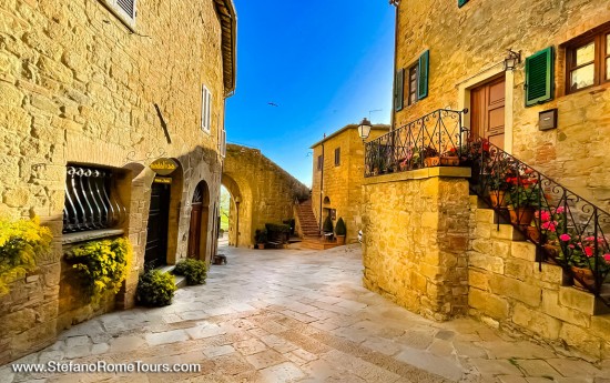 Monticchiello tours from Rome to Tuscany