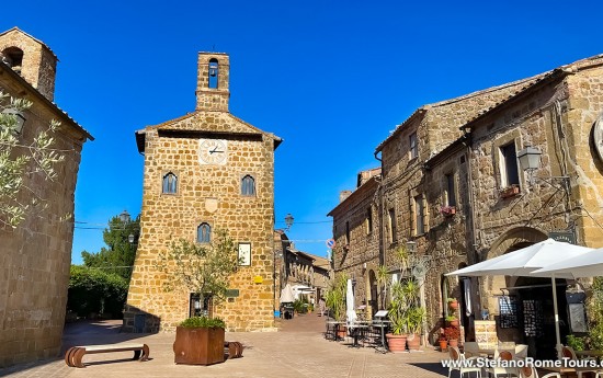 Visit Sovana and Pitigliano on a day trip from Civitavecchia