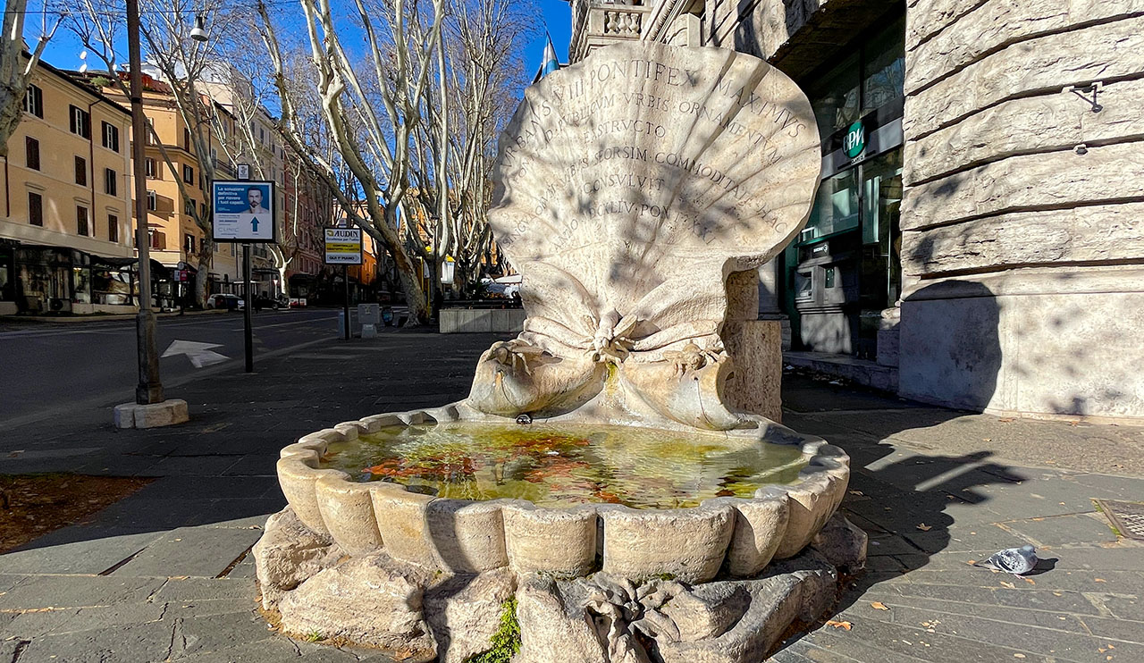 Fountain of the Bees Piazza Barberini Rome private tours from Civitavecchia shore excursions