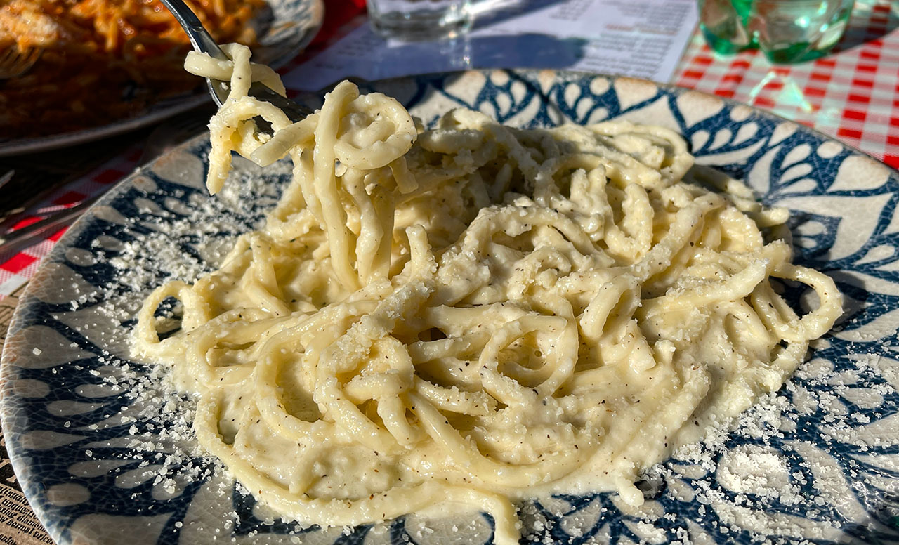 What is cacio e pepe