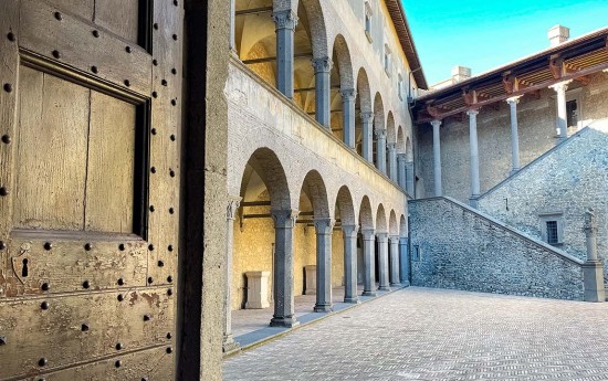 Private Tours from Rome to Bracciano  Castle  - Italy Heritage Tour 
