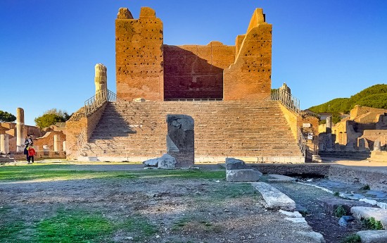 Ostia Antica -  Italy Heritage Tour from Rome_ Stefano Rome Tours